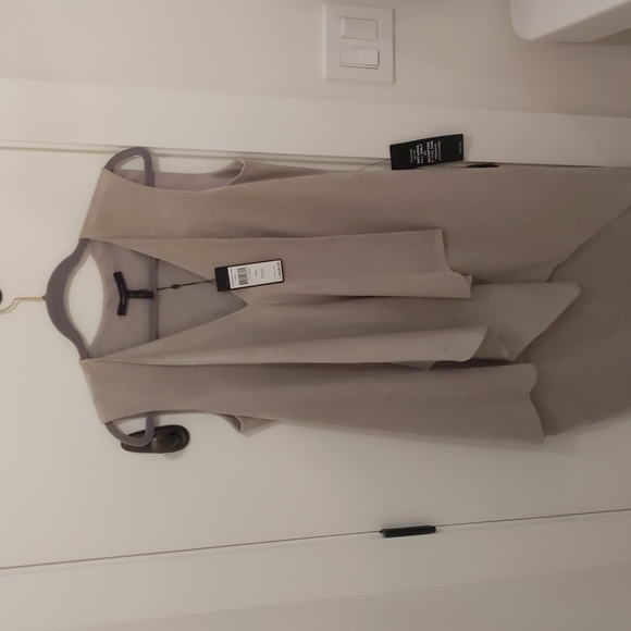 NWT BCBG MAXAZRIA Trar Light Sand Medium - Picture 7 of 10